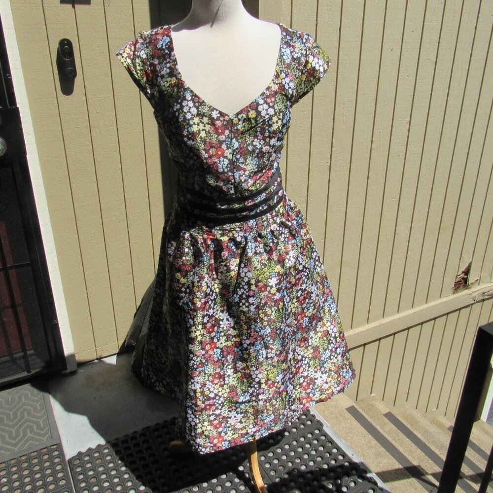 #170  NEW WOMEN'S CUSTOM MADE SUMMER FLORAL DRESS  (SIZE 14W)